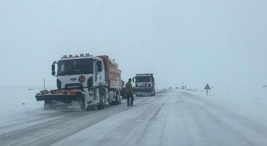 Hava sıcaklığı sıfırın altına düştü, birçok kent beyaza büründü