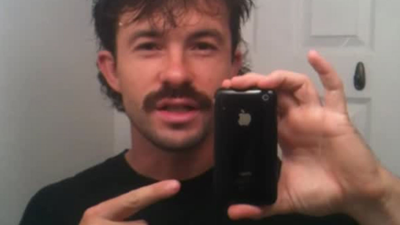 iphone 3gsten iphone 17ye gecen adam sosyal medyada viral oldu Q9TIq1UV