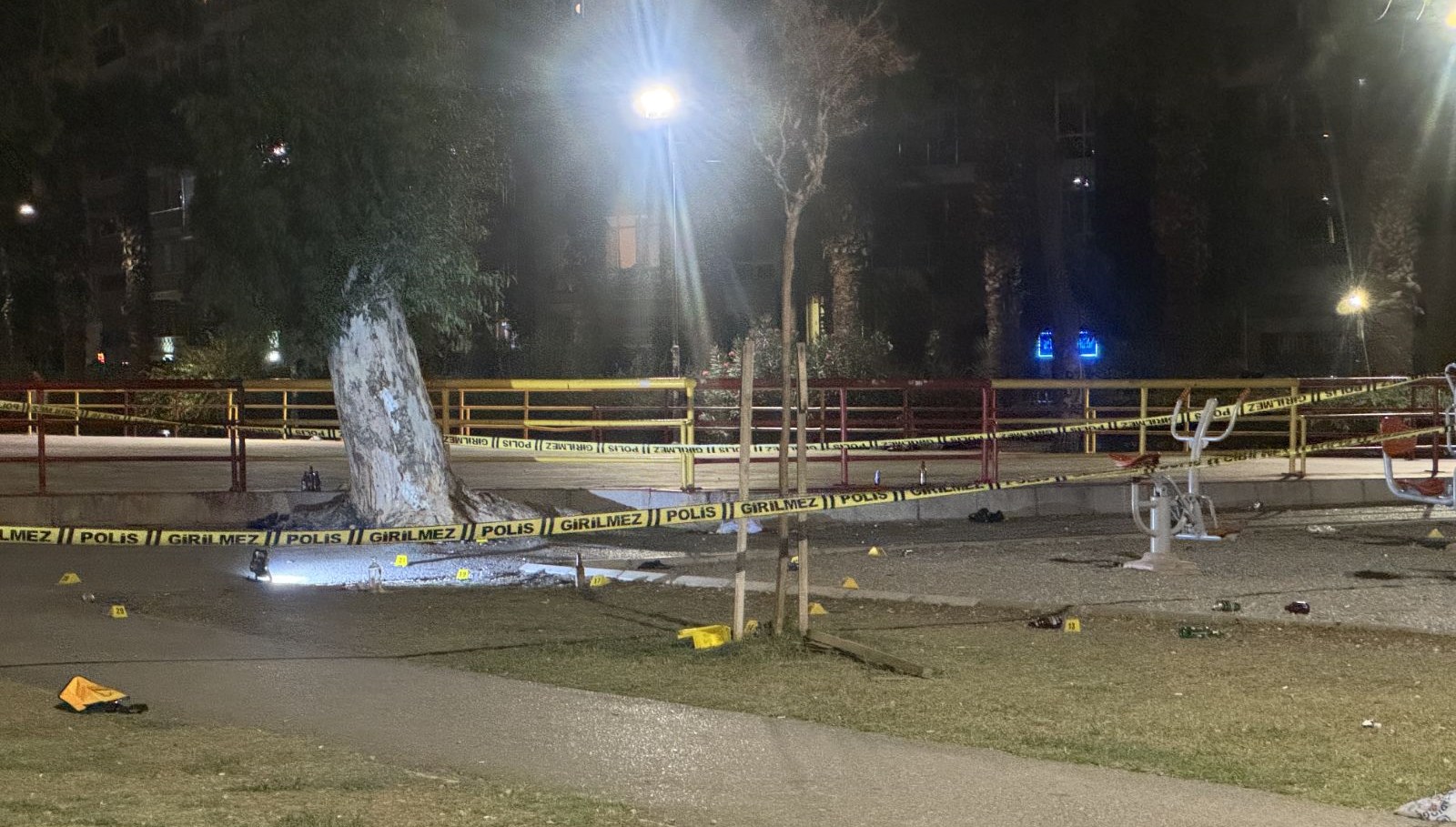 izmirde silahli kavga bir kisi oldu alti kisi yaralandi fLYvO6Pn