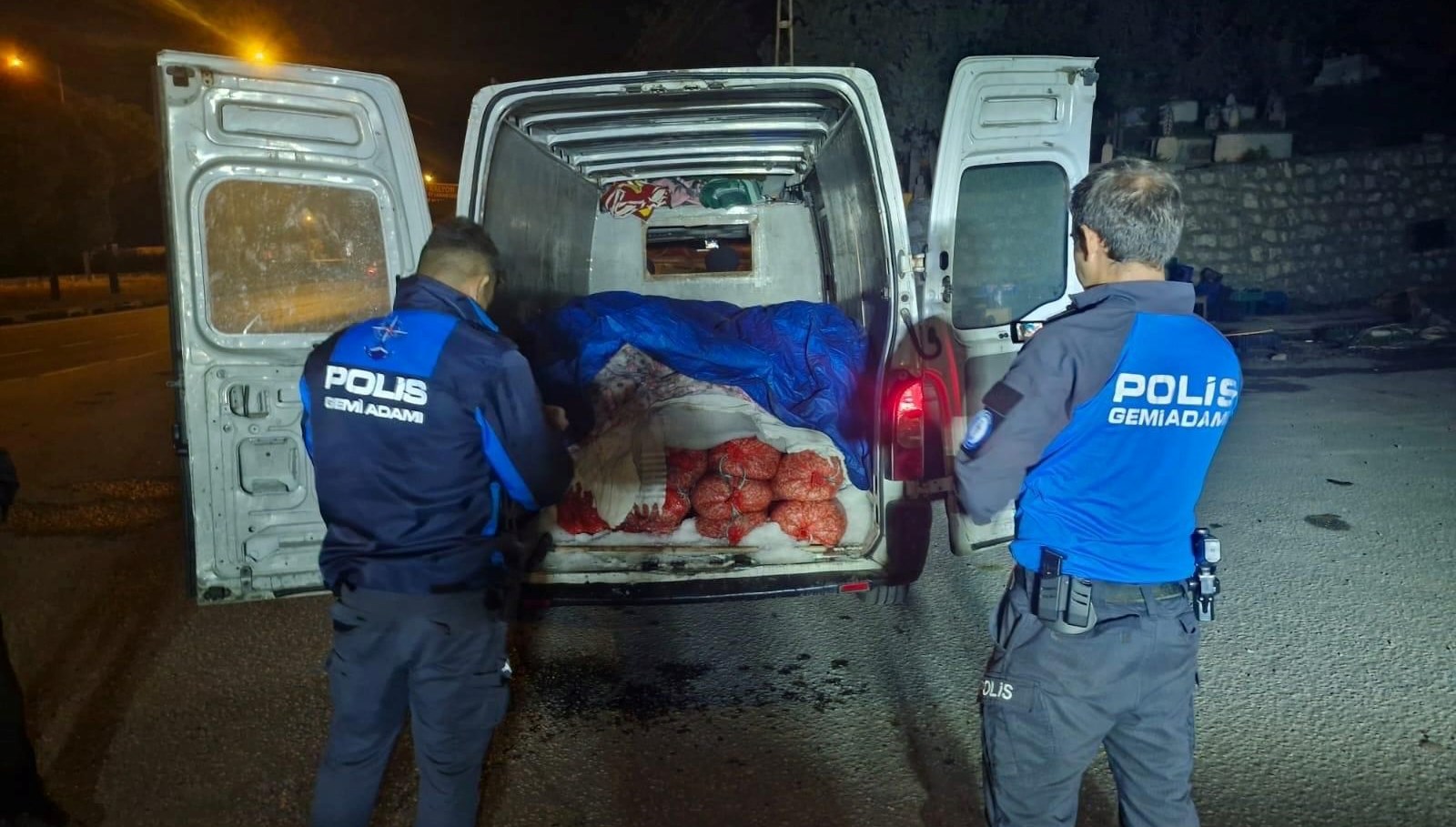 samsunda 5 ton kacak midye ele gecirildi TcLflvwz