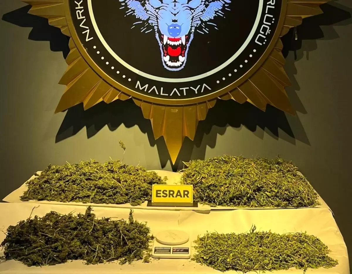 malatyada uyusturucu operasyonu 13 kilo kenevir ele gecirildi pr7YmNSs