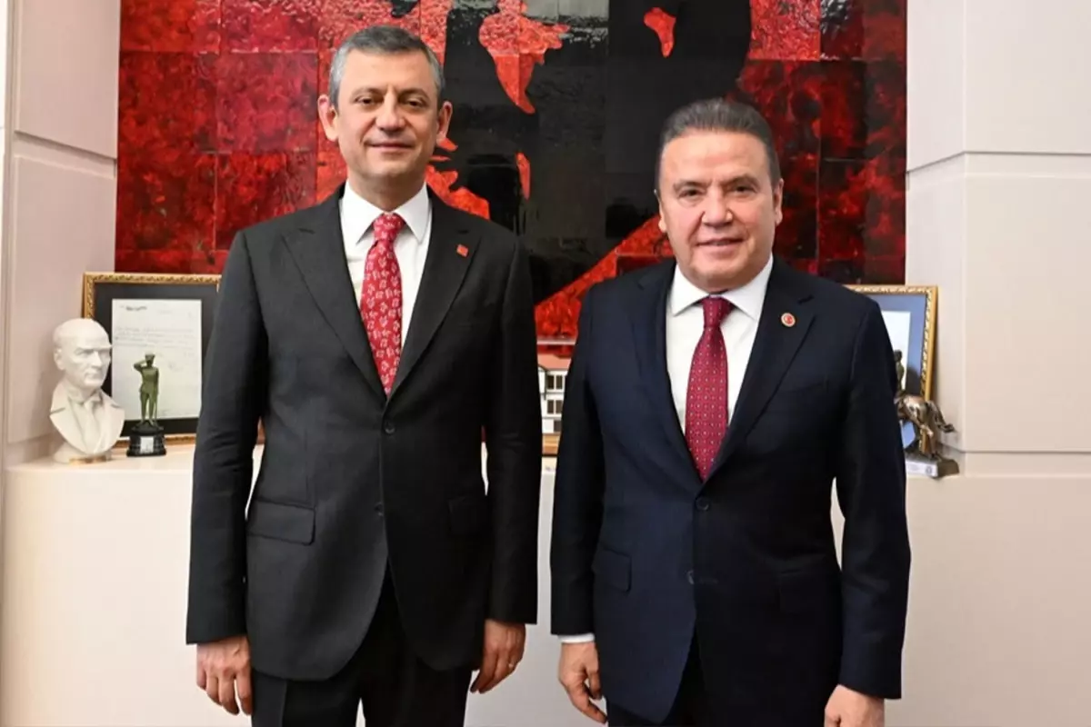 ozgur ozelden hapisteki muhittin bocekle ilgili olay iddia teklif goturduler v3NjKhkM.jpg