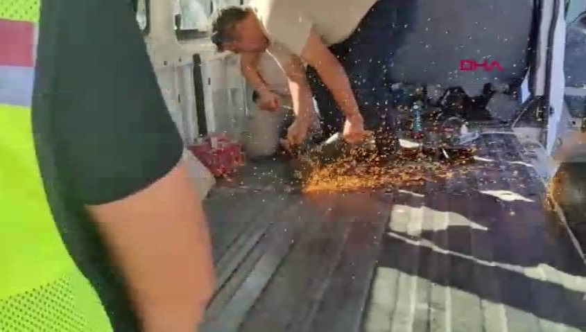 piyasa degeri 25 milyon lira binlerce paket gizli bolmede bulundu 3rQyV6Xv.jpg