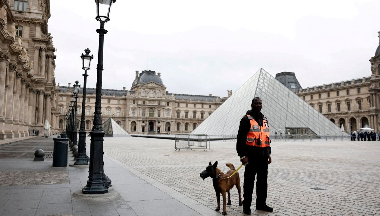 tarihi soygunda itiraf galerinin cephesindeki tek kamera yanlis yone bakiyordu Hm9iwzkV.jpg