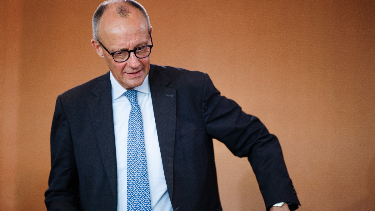 suriye devlet baskani ahmed sara basbakan merz tarafindan almanyaya davet edildi P4eAHnY4.jpg