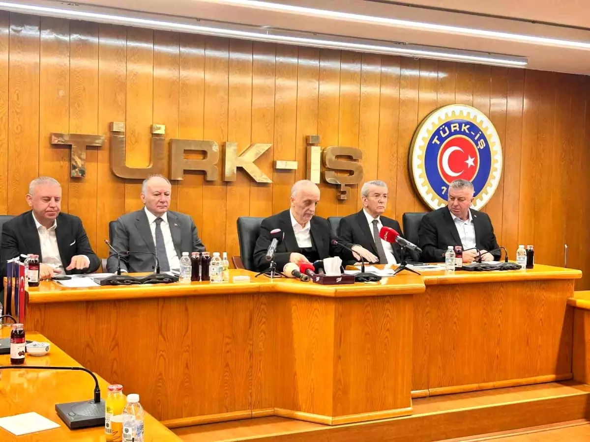 turk is asgari ucret tespit komisyonuna katilmayacagiz AIK9ktUs.jpg