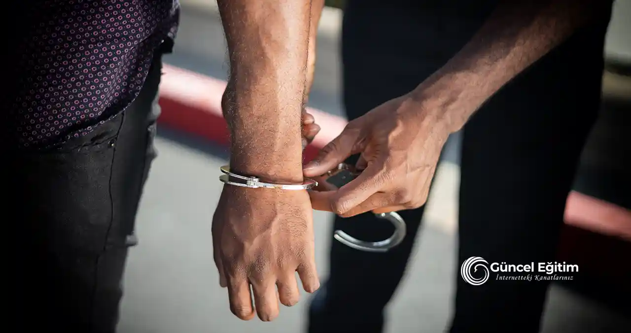 Uyuşturucu Operasyonunda Savcı ve Avukatların Arasında 9 Kişi Tutuklandı