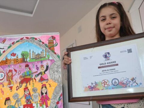 8 yasindaki asyadan buyuk gurur 300 bin kisiyi eledi dunya birincisi oldu 9T8jx5KB