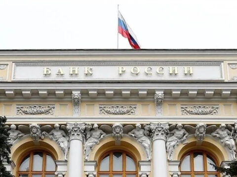 Rusya merkez bankasindan faiz indirimi karari 4jRxHQai