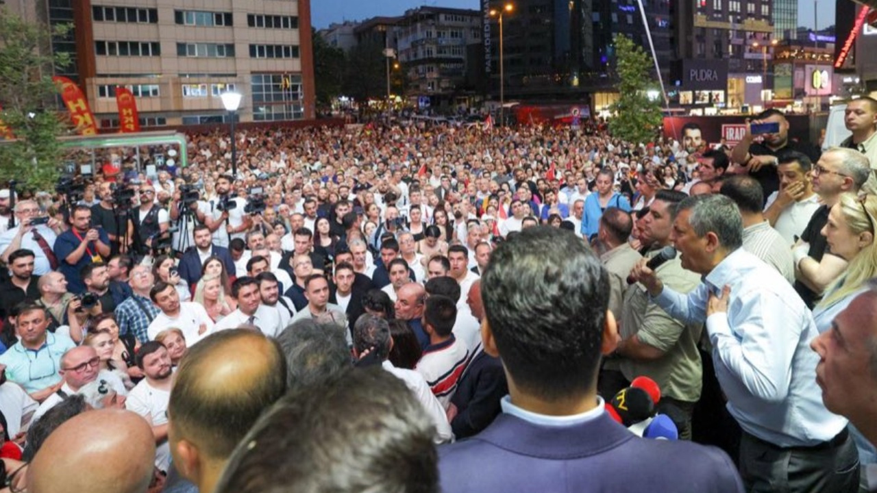 Yeni parti icin geri sayim basladi ozel basin toplantisi planliyor xbJxjJq9